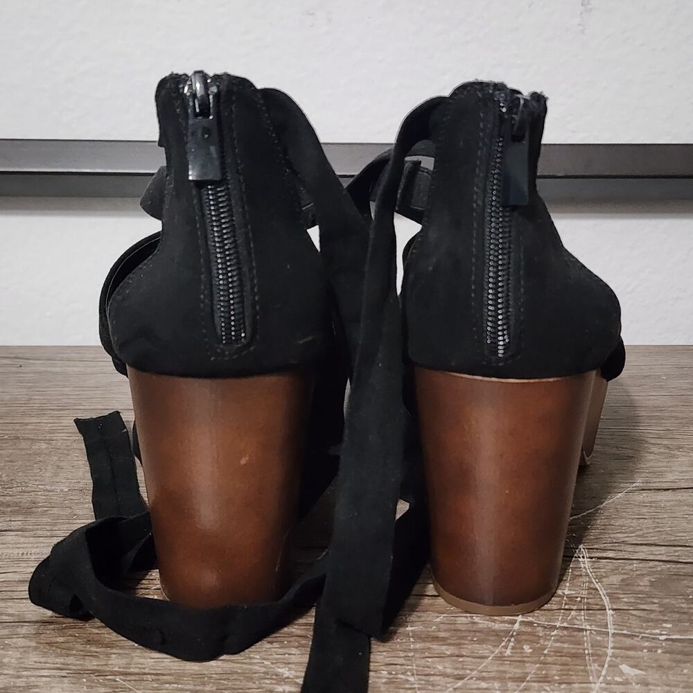 Torrid Ankle Wrap Wooden Heel Women's Shoes Size 8.5 Black - Picture 4 of 7